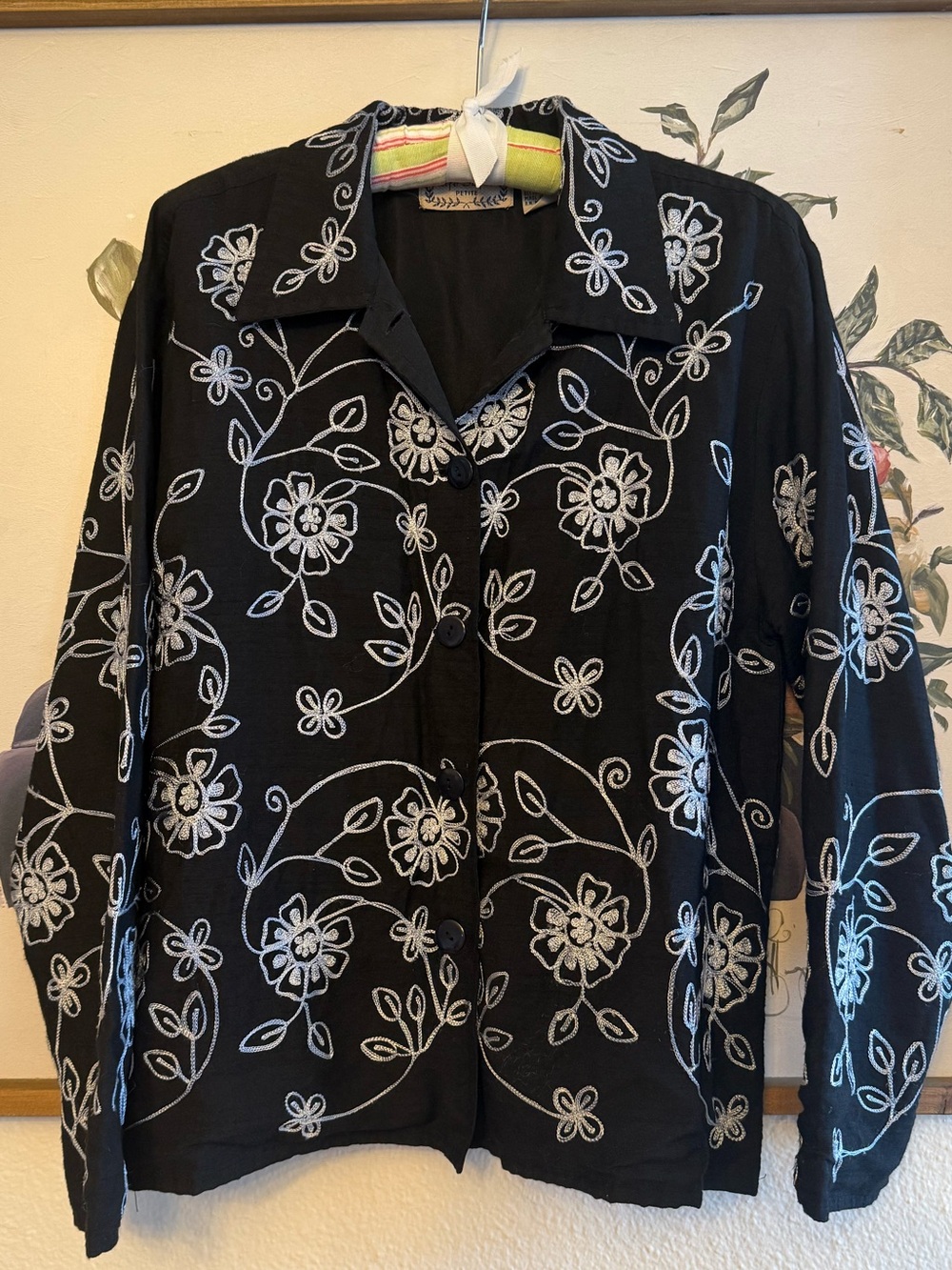VTG late 90s Y2K Black Floral Embroidered Button-Up Jacket - Silk Blend